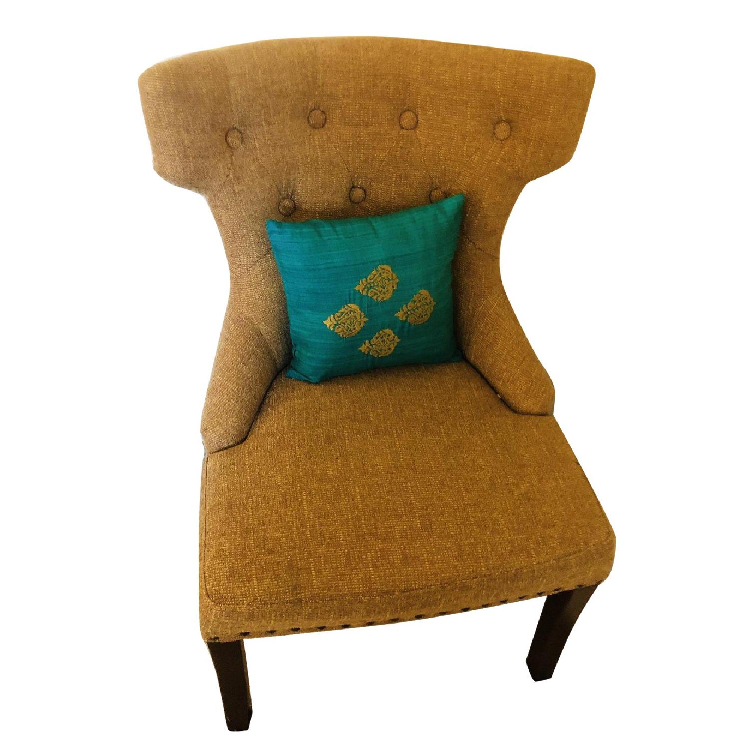 pier one tufted chair