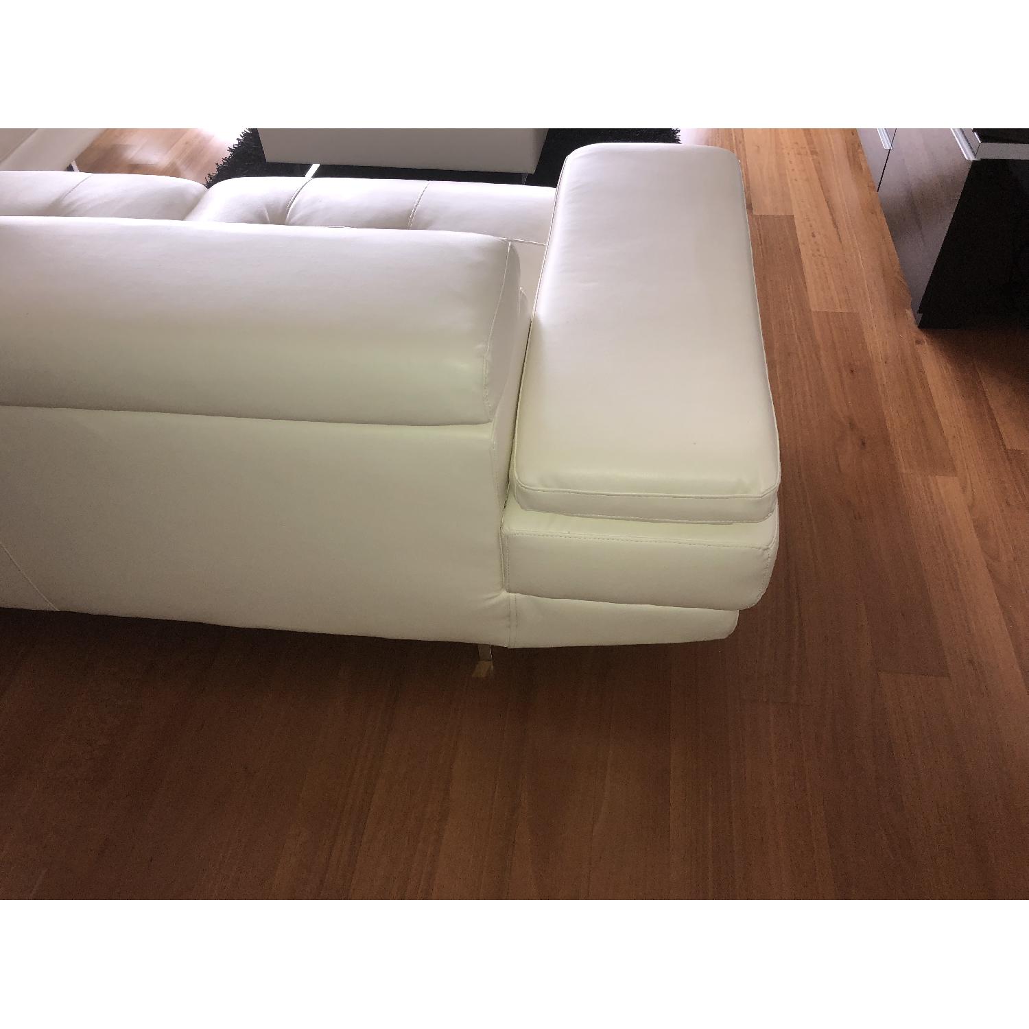 Bob's Luna 2 Piece Sectional Sofa - image-15