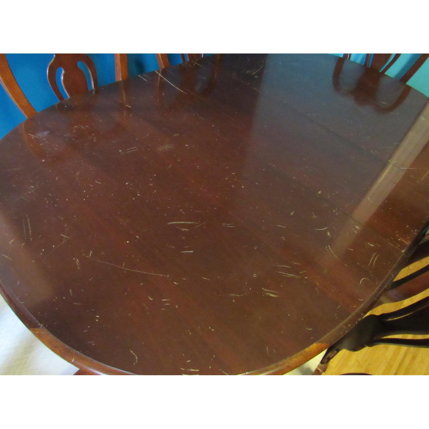 Wooden Dining Room Table w/ 6 Chairs - image-4