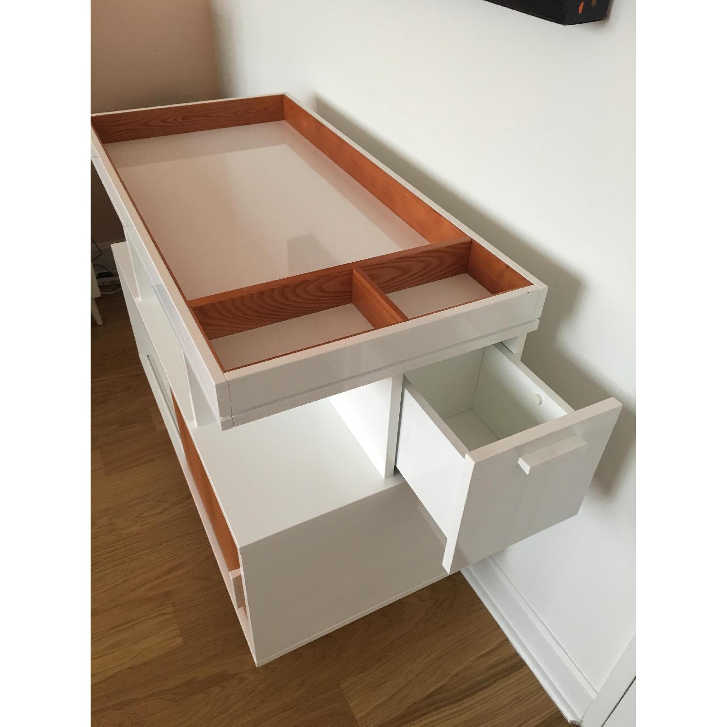David Netto Changing Table - image-2