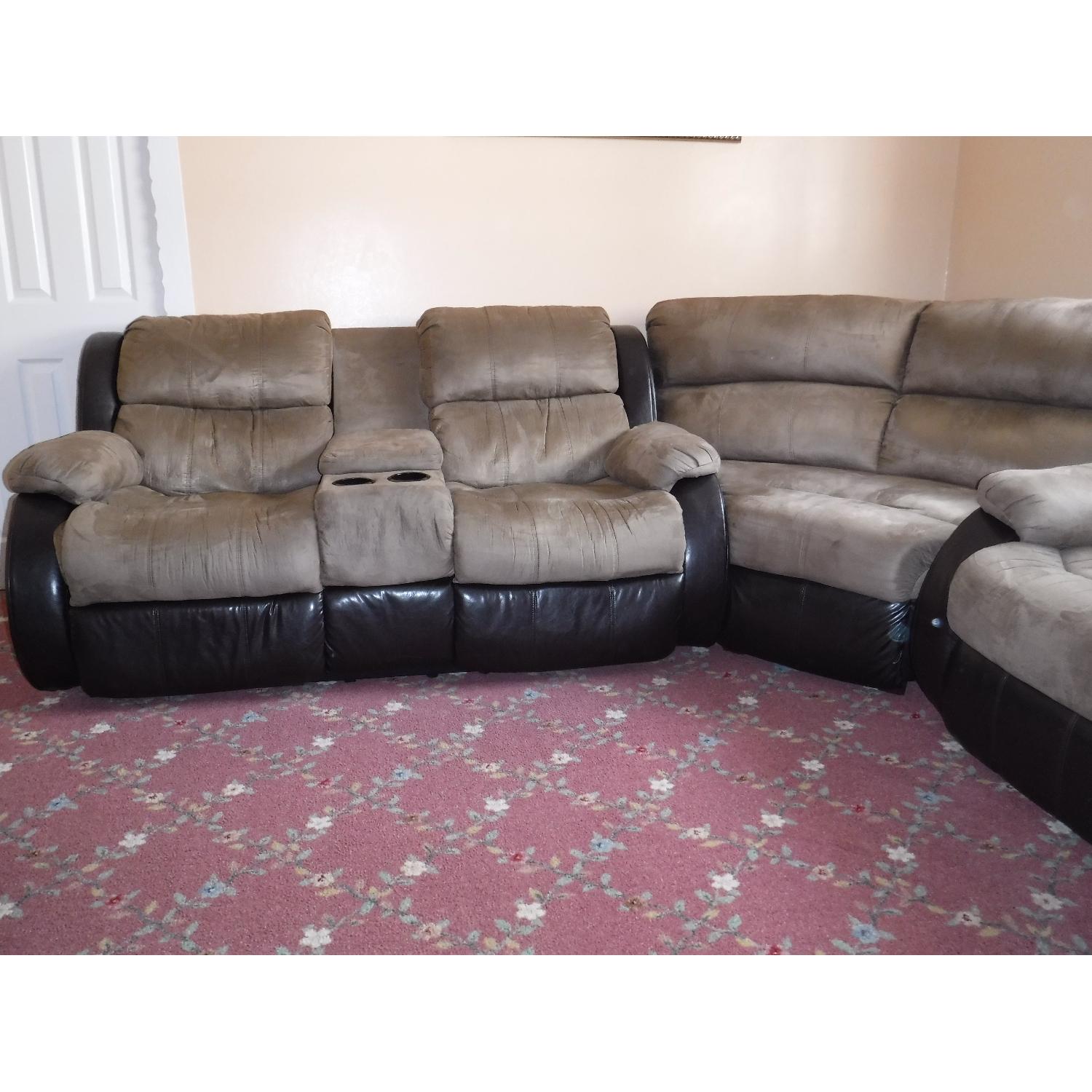 Sectional Couch w/ Pull Out Bed & 2 Reclining Seats - image-6