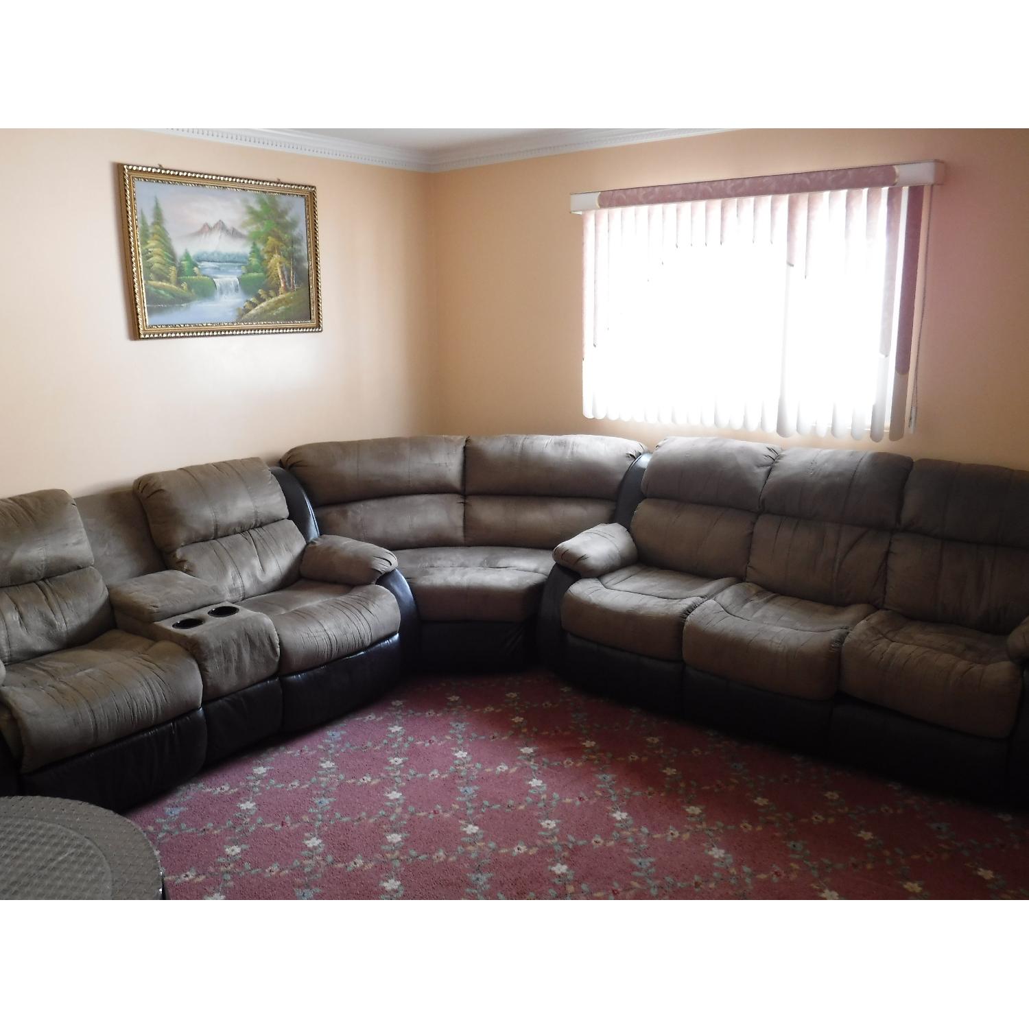 Sectional Couch w/ Pull Out Bed & 2 Reclining Seats - image-11