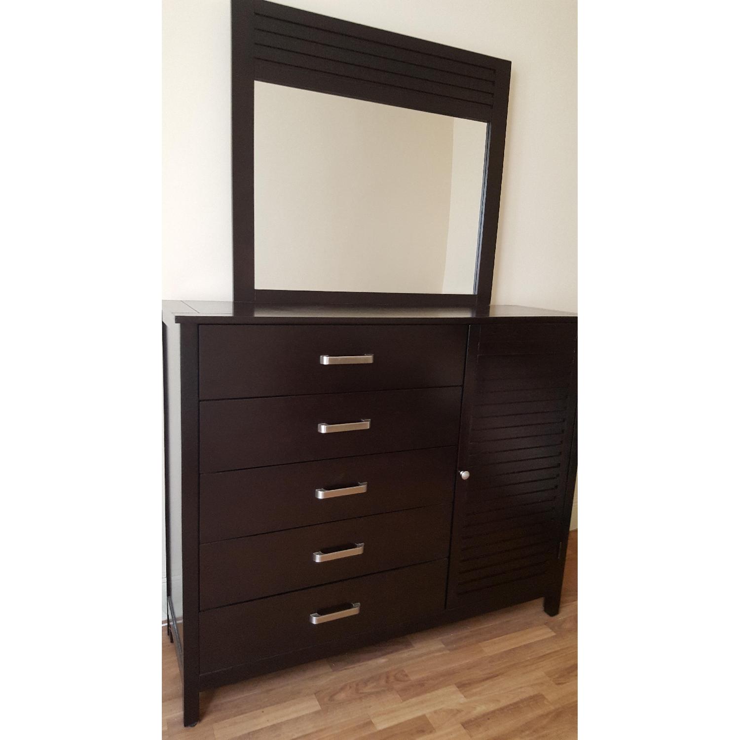 Bob's Dalton 5 Drawer Dresser w/ Mirror - image-4