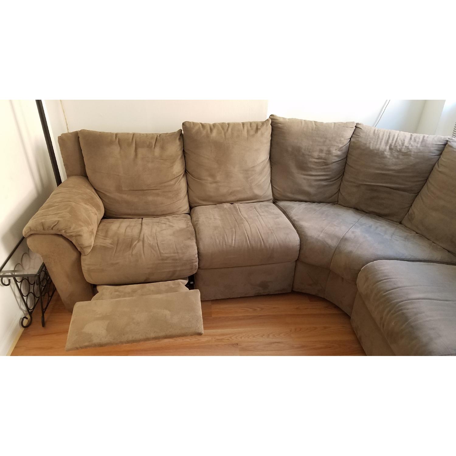 Natuzzi Sectional Sofa w/ Dual Recliners AptDeco