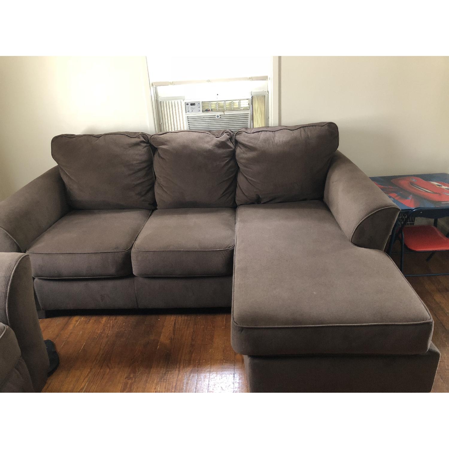 Ashley Geordie Sectional Sofa w/ Chaise - image-3