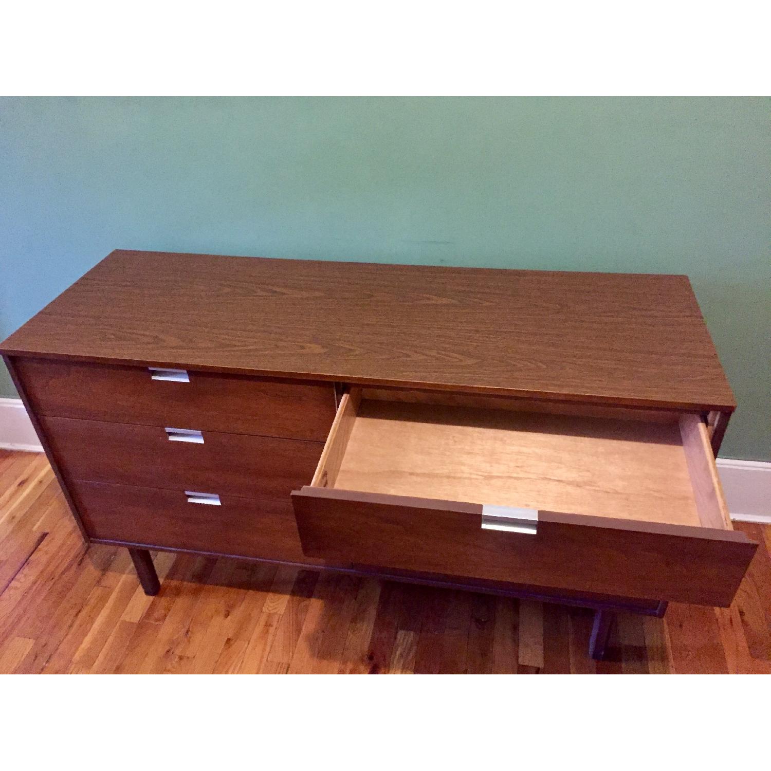 Mid-Century Modern 6-Drawer Dresser - image-4