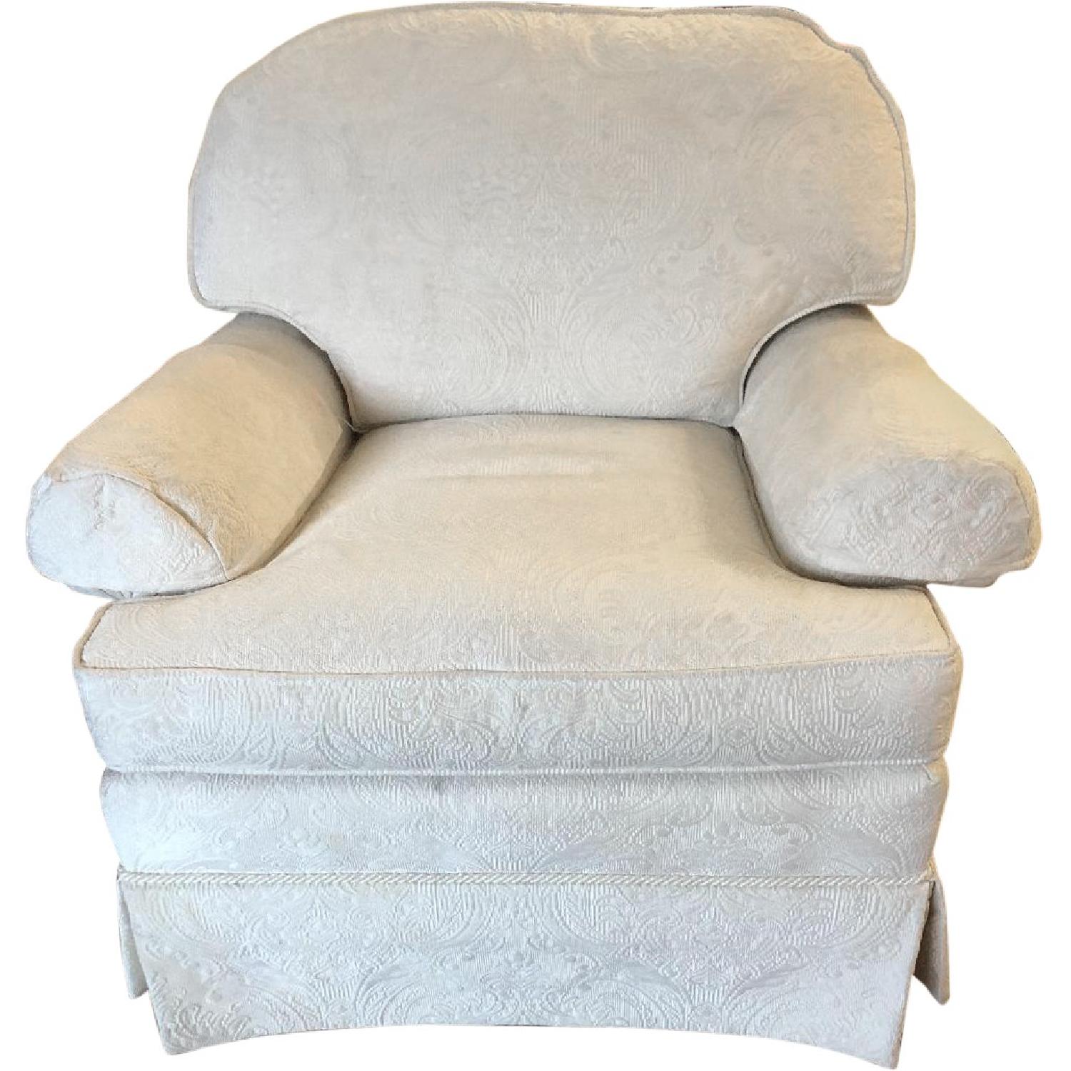 Broyhill White Overstuffed Accent Chair AptDeco