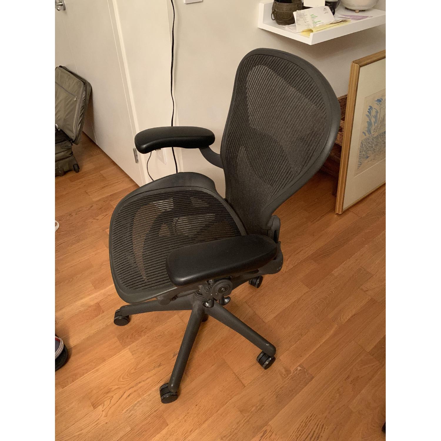 Herman Miller Aeron Chair - image-3