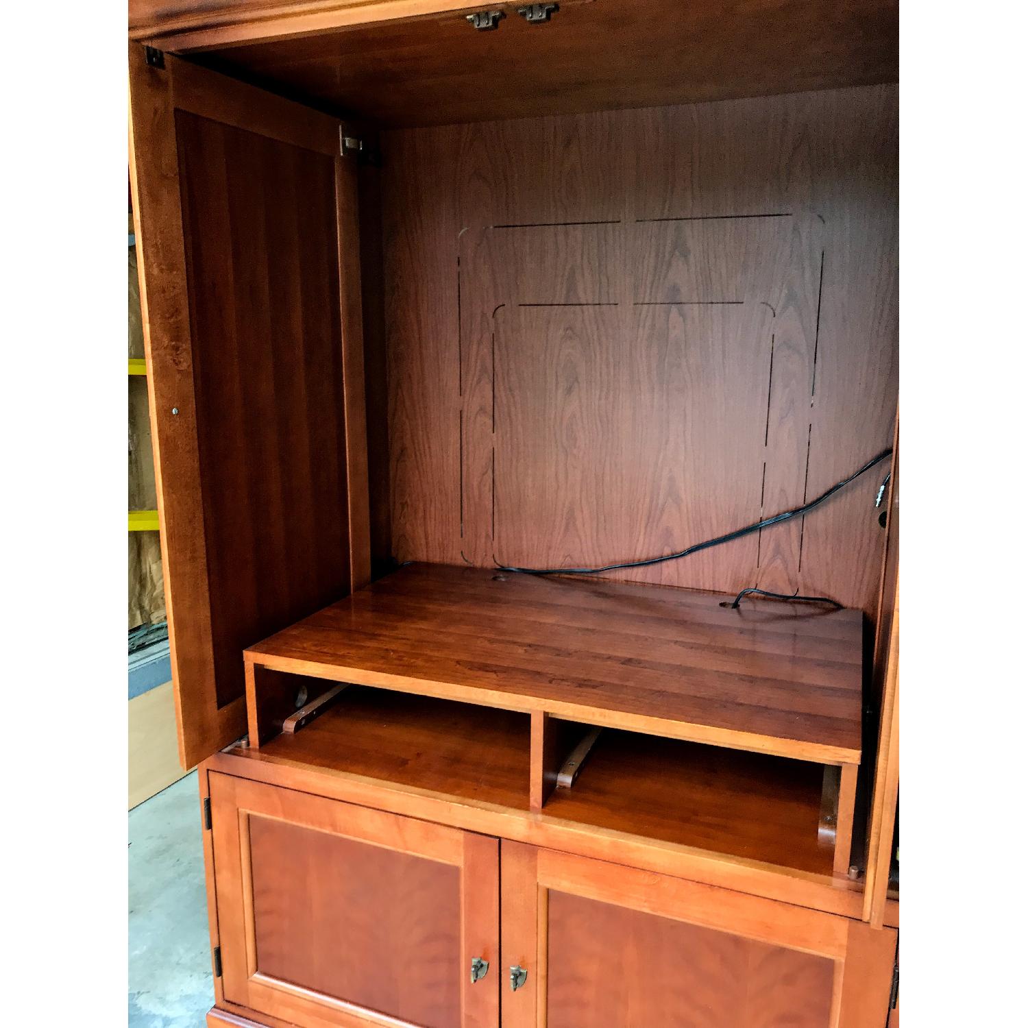 Hooker Furniture Entertainment Unit - image-4