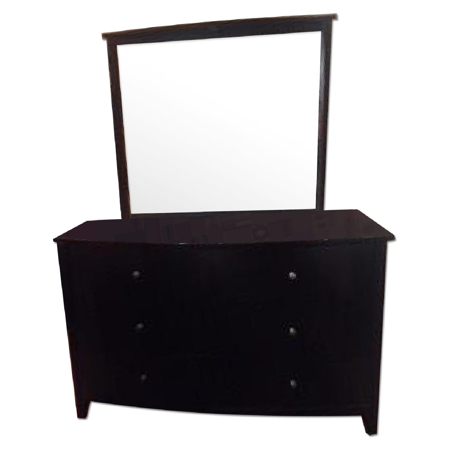 Bob's Wide Dresser w/ Mirror - image-0