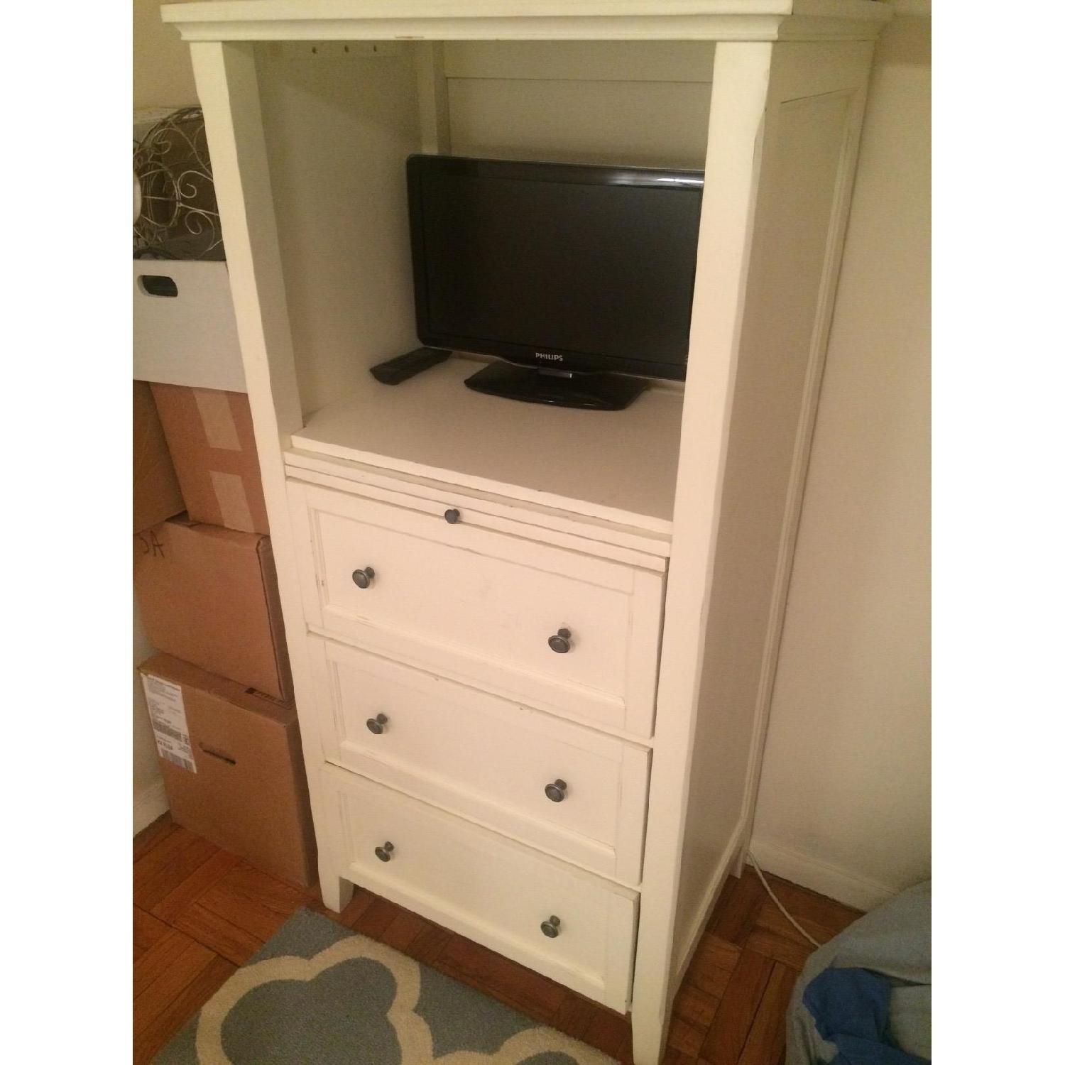 Pottery Barn Dresser w/ 3 Drawers AptDeco