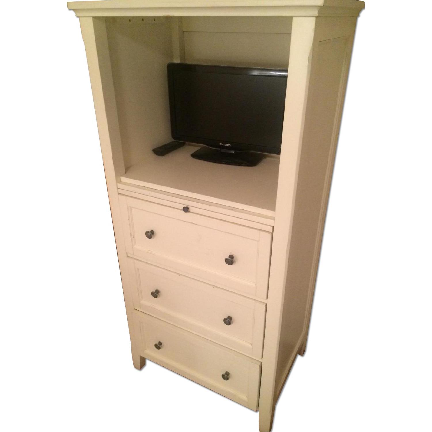 Pottery Barn Dresser w/ 3 Drawers AptDeco