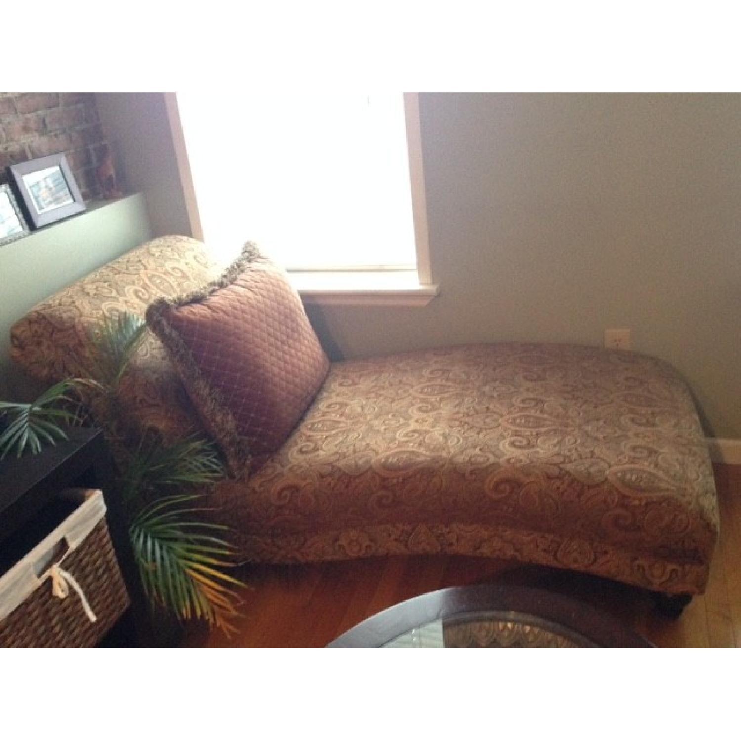 Raymour & Flanigan Cindy Crawford Home Valencia Chaise Lounge w