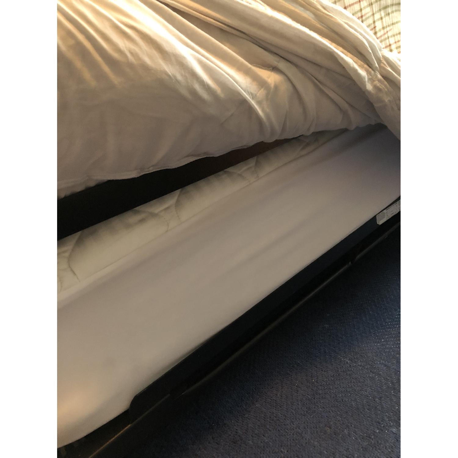 Charles P. Rogers Daybed w/ Trundle - image-4