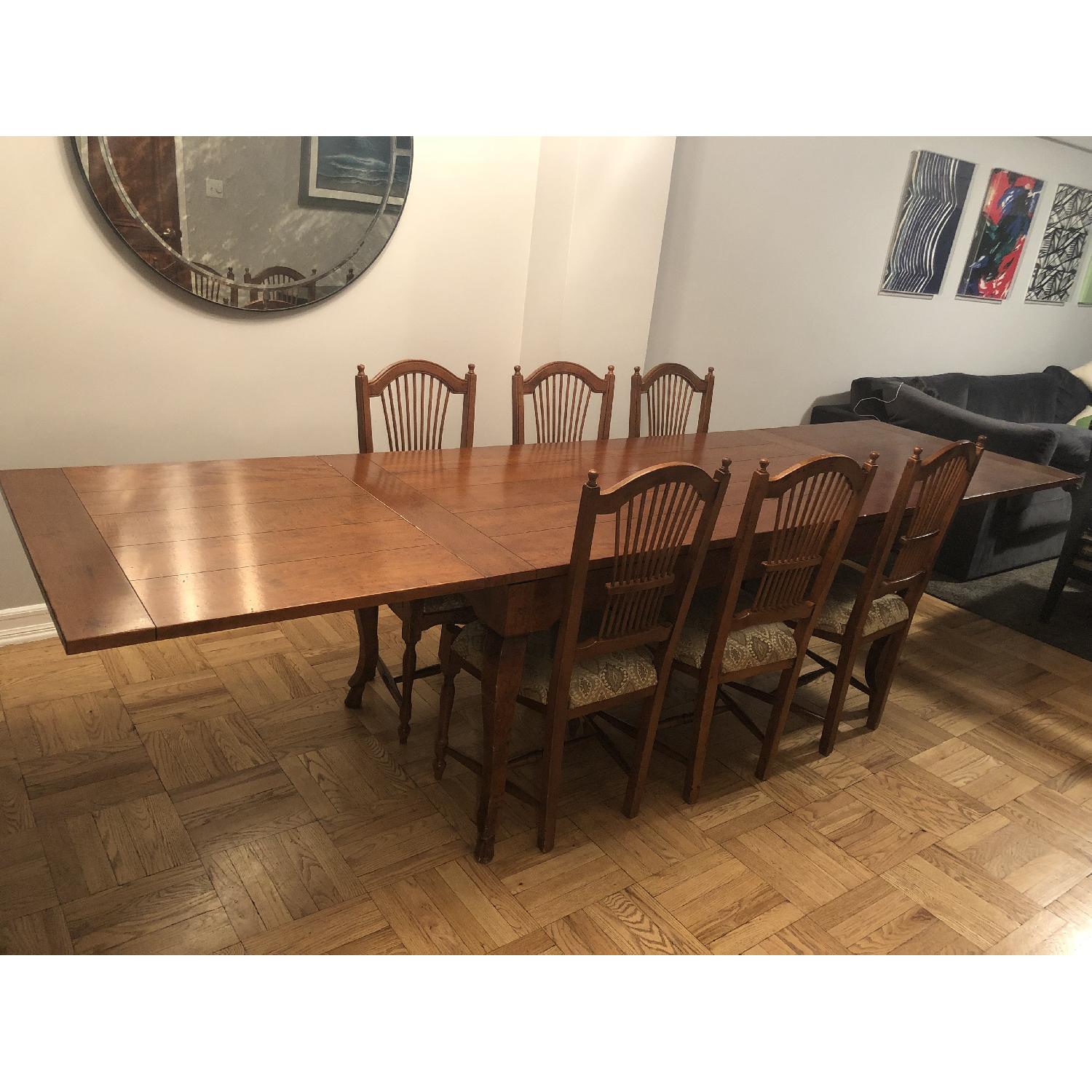 Bloomingdales Zichele Expandable Dining Table w/ 6 Chairs AptDeco