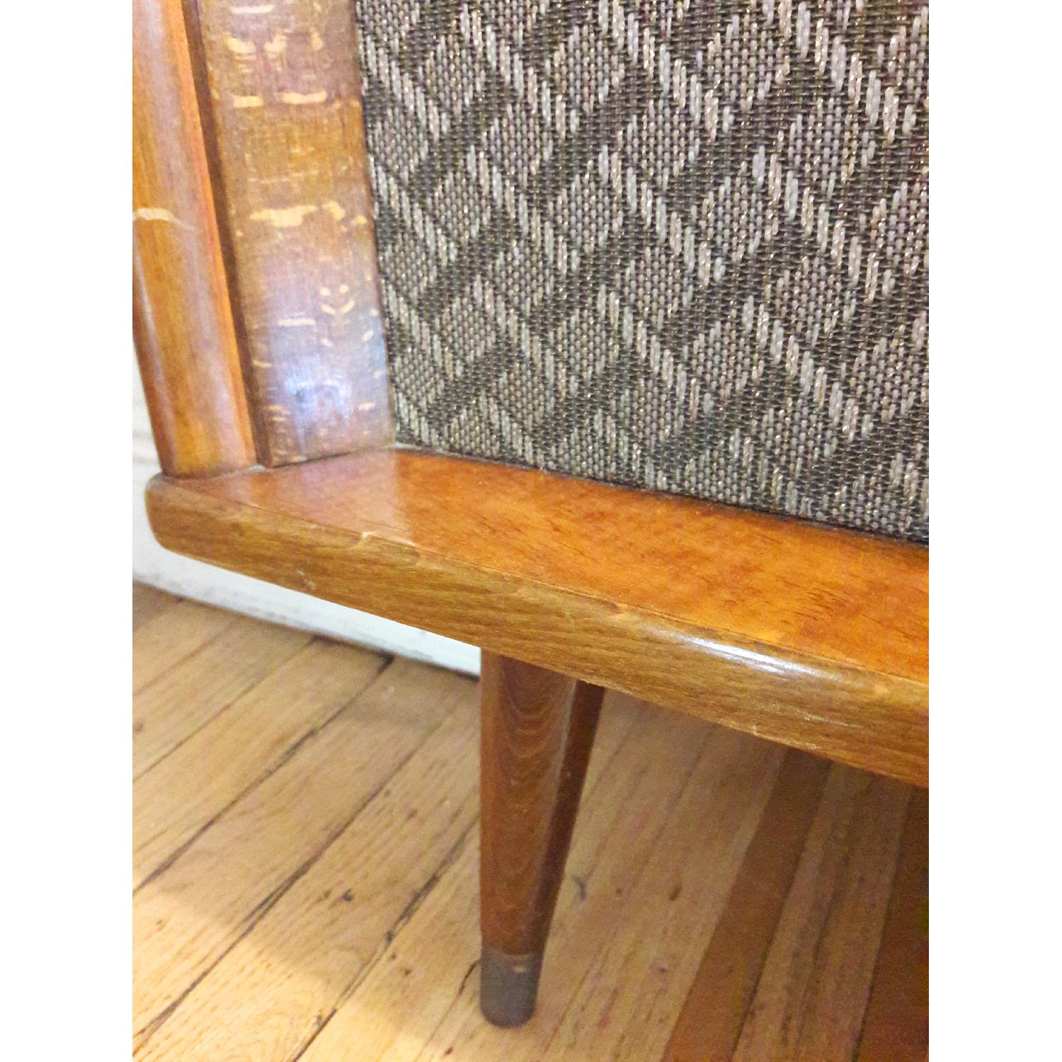 Mid-Century Modern 2 Toned Stereo & Record Player Console - image-6