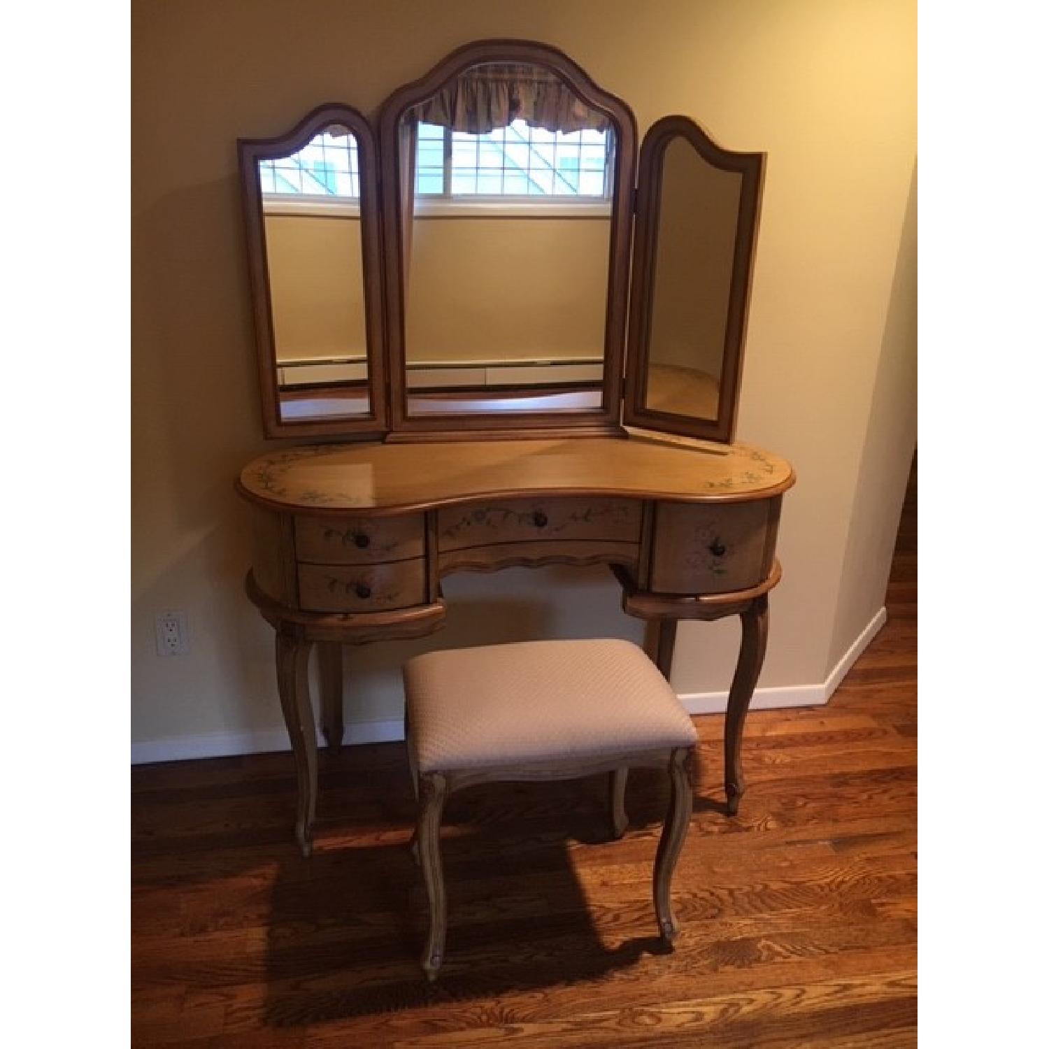 Fortunoff Hand Painted Wood Vanity w/ Mirror & Bench AptDeco