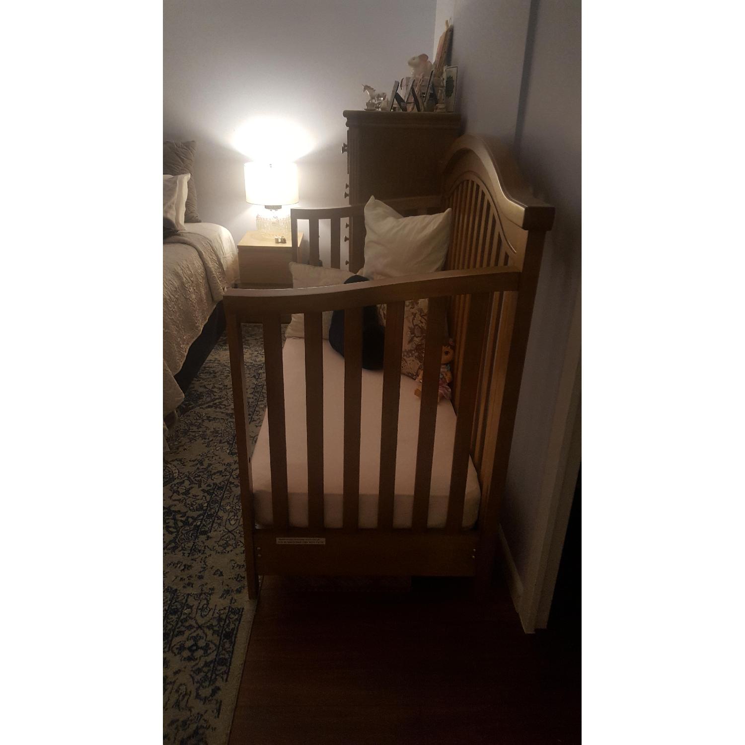 Sorelle Vista Elite Convertible Crib - image-3