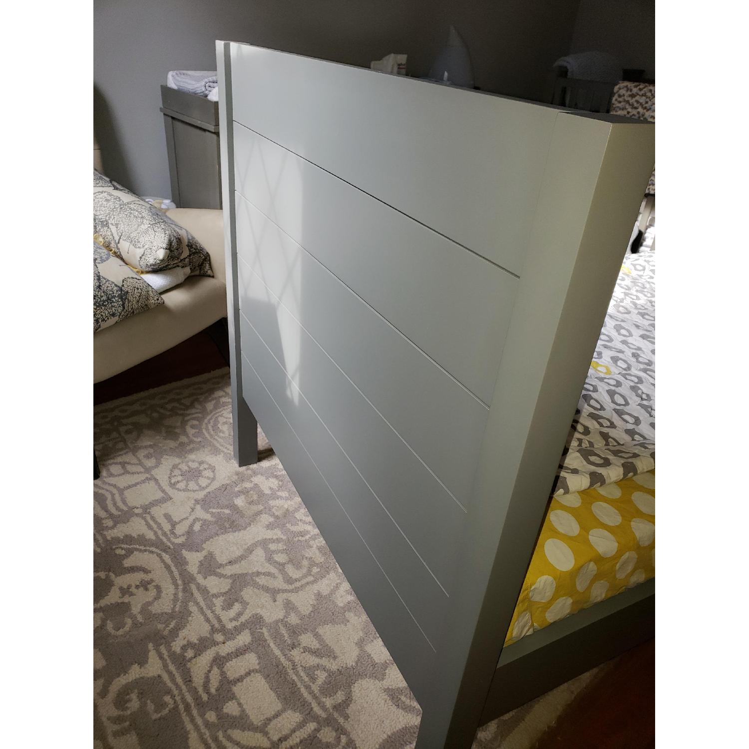 Crate & Kids Exclusive Uptown Grey Bed - image-3