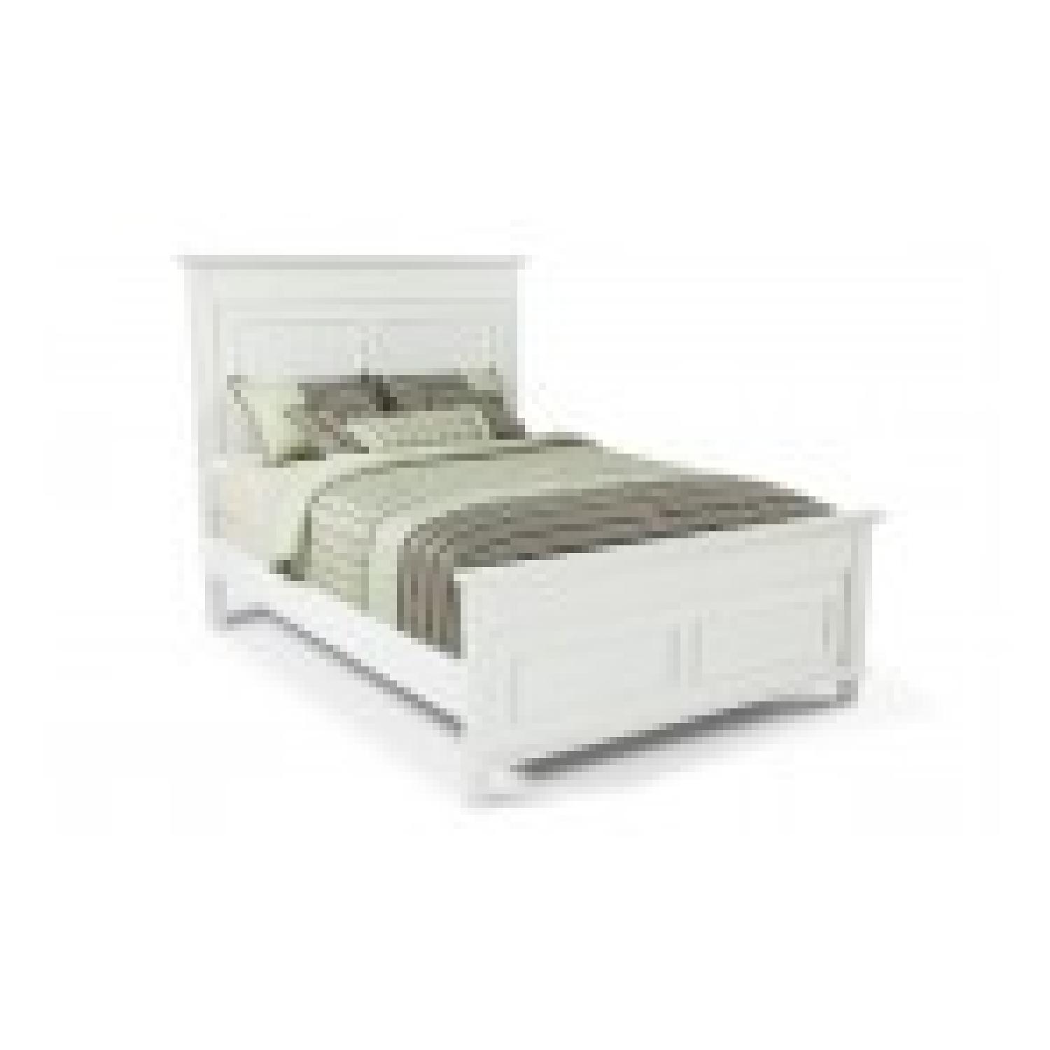 Bob's White Queen Headboard & Footboard - image-4