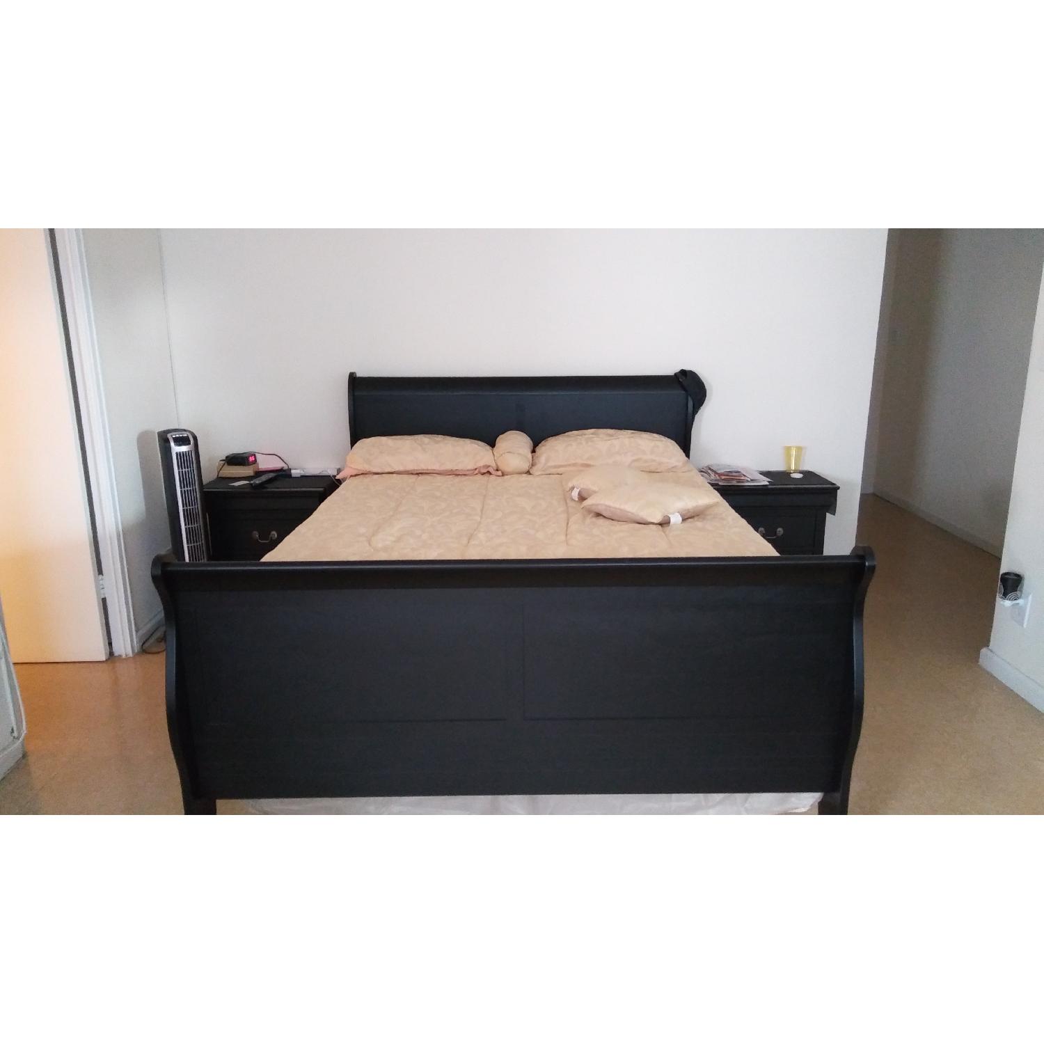 Queen Size Bedroom Set - image-4