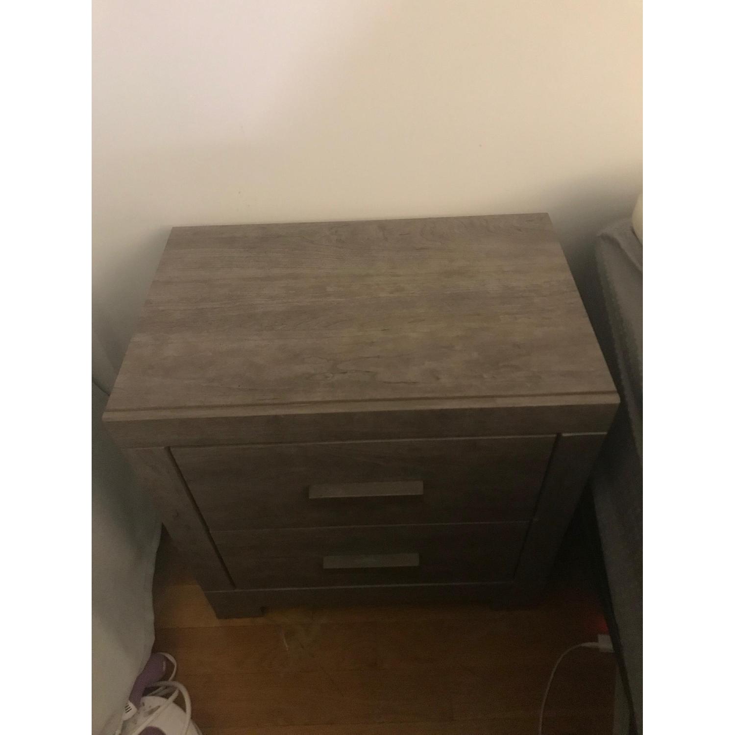 Beachcrest Home Rosen 2 Drawer Bedside Table - image-4