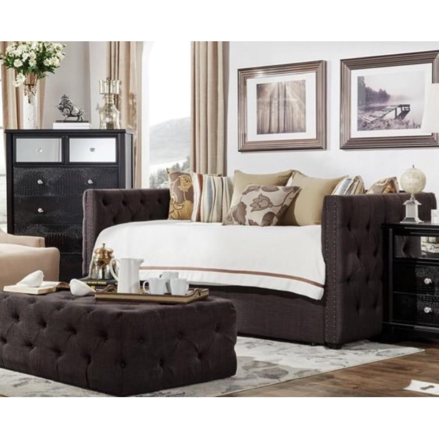 Knightsbridge Tufted Daybed with Trundle - image-1