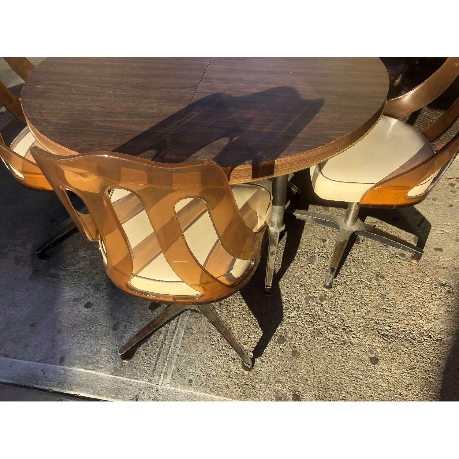 Vintage Mid Century Extendable Kitchen Table w/ 4 Chairs - AptDeco