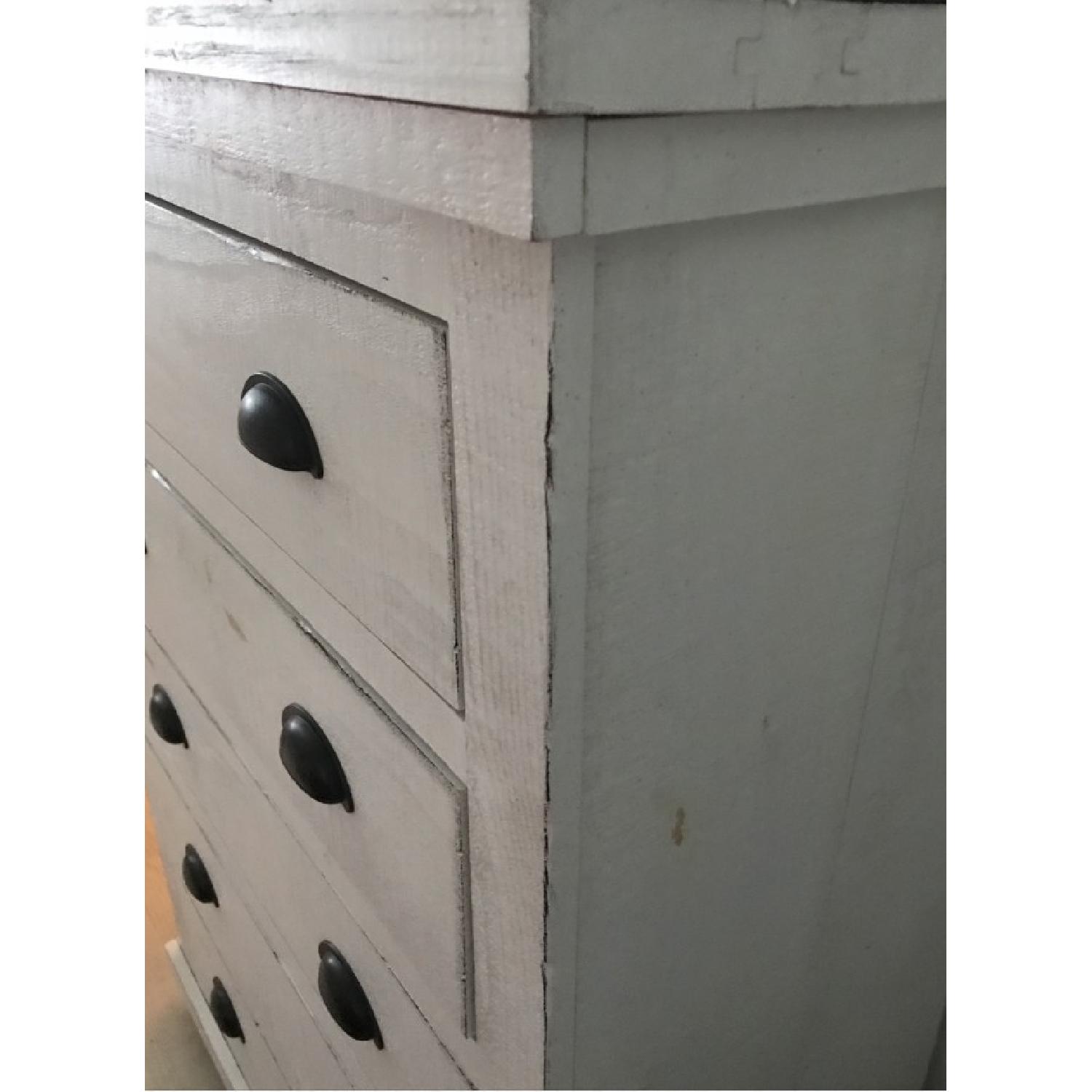 Lark Manor Farmhouse 5 Drawer Chest - image-4