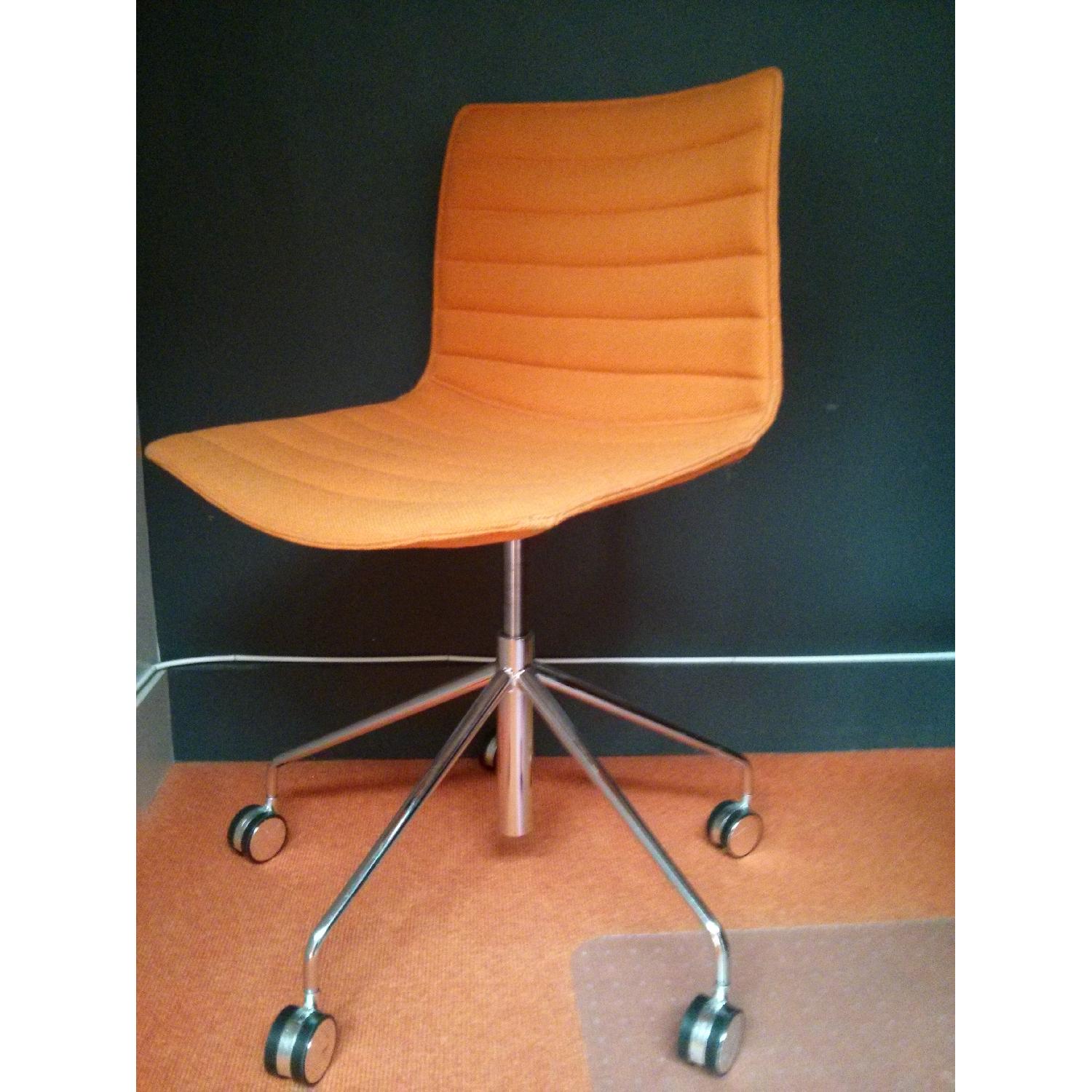 Arper Catifa Chairs Orange Chairs - Set of 6 - image-1