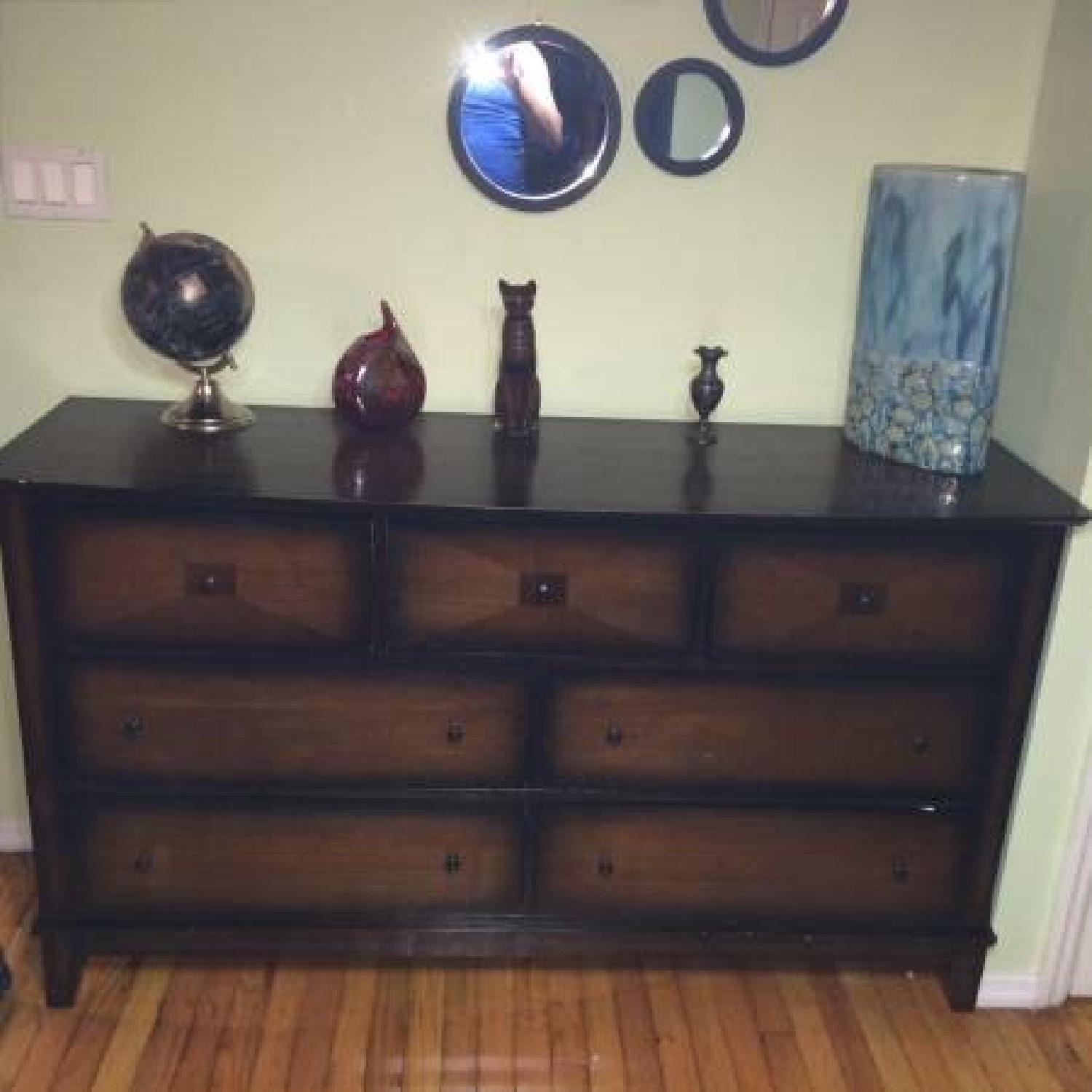 Raymour & Flanigan Bedroom Set - image-4