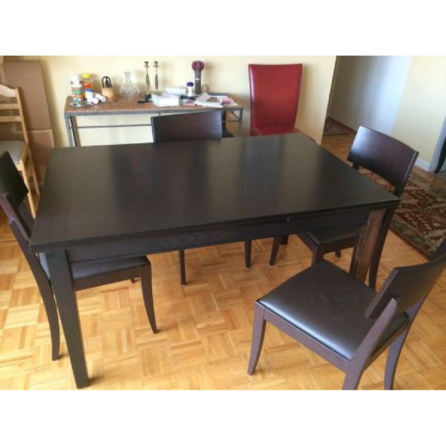 Extendable Dining Table w/ 4 Chairs - AptDeco