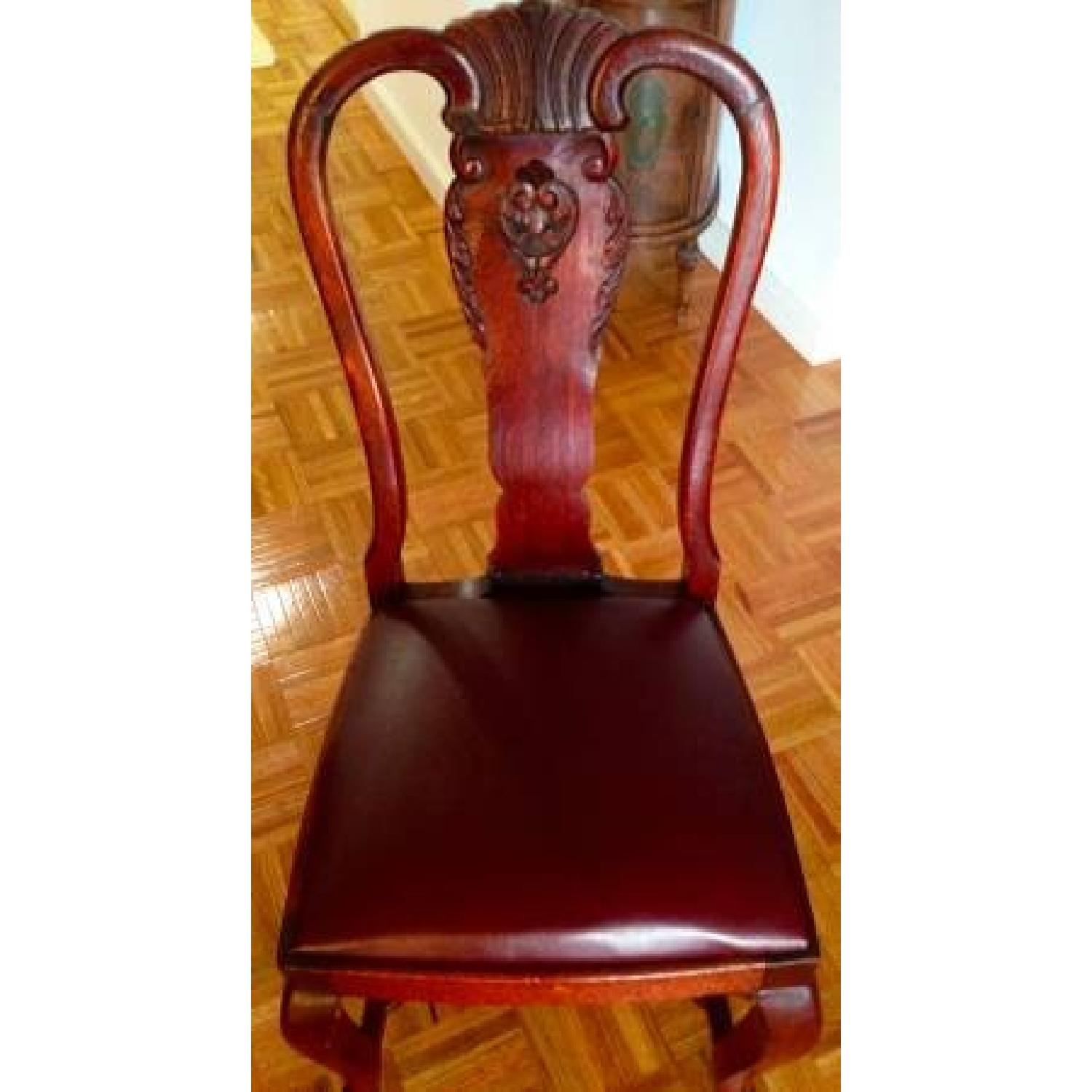 Antique Extendable Oak Dining Table w/ 6 Chairs - AptDeco