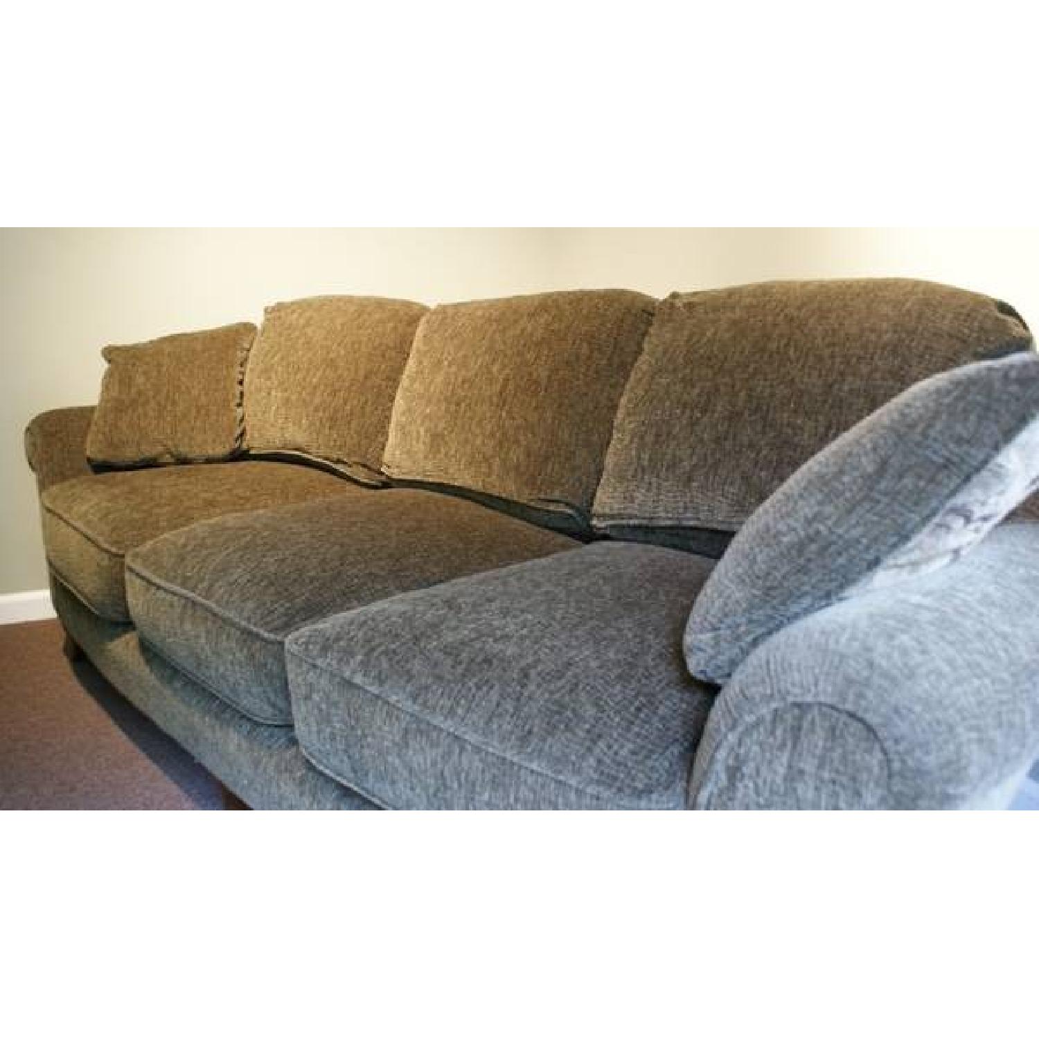 Dino Mark Anthony Couch - image-3