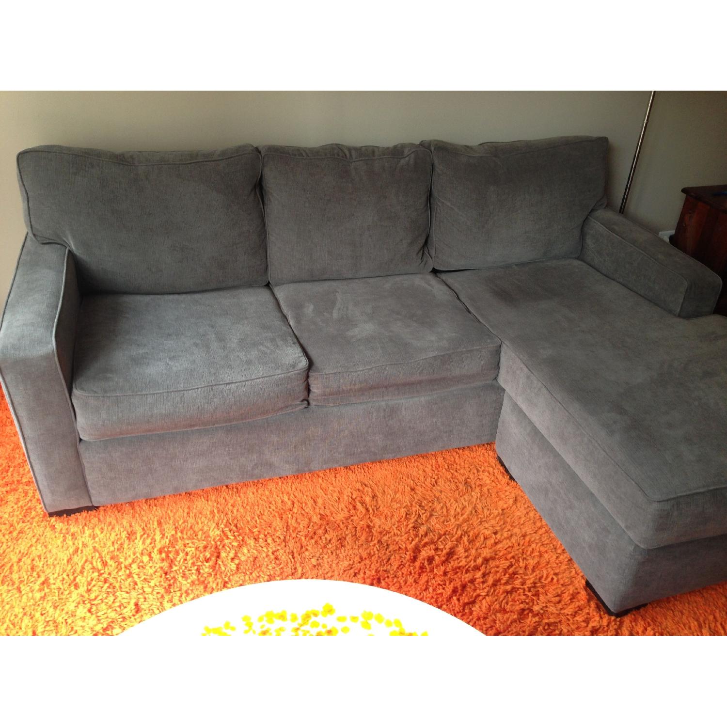 Jennifer Convertibles Sofa w/ Chaise & Queen Size Bed AptDeco