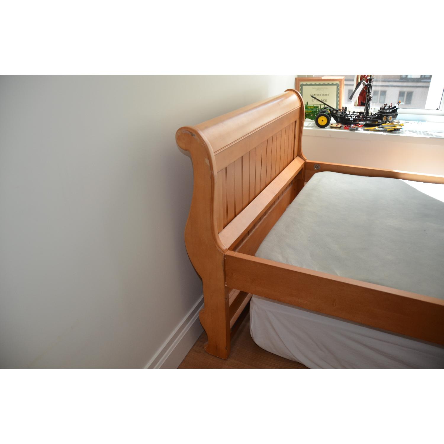 Ethan Allen Sleigh Day Bed w/ Bunky Board - image-3