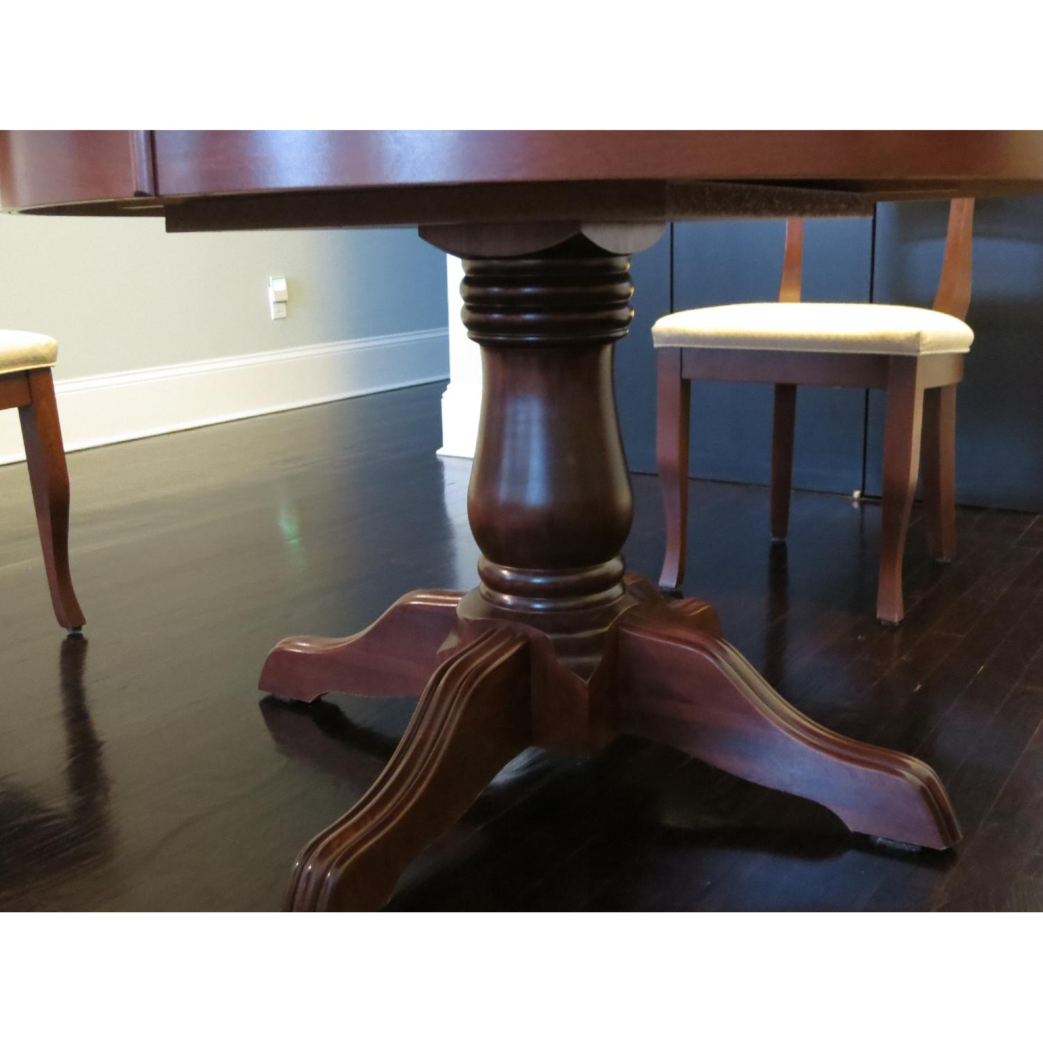 Canadel Round Extendable Dining Room Table w/ 4 Chairs - image-2