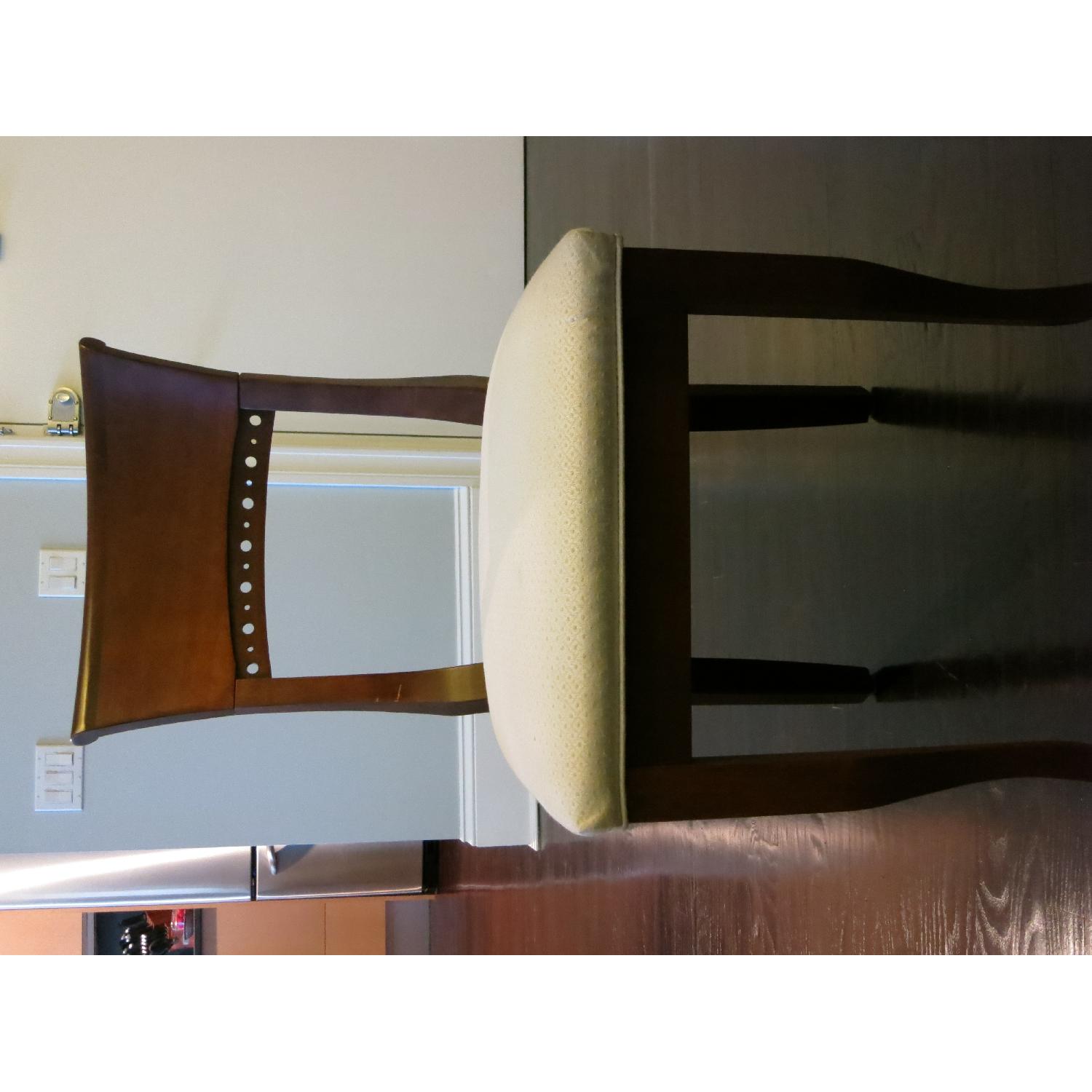 Canadel Round Extendable Dining Room Table w/ 4 Chairs - image-3