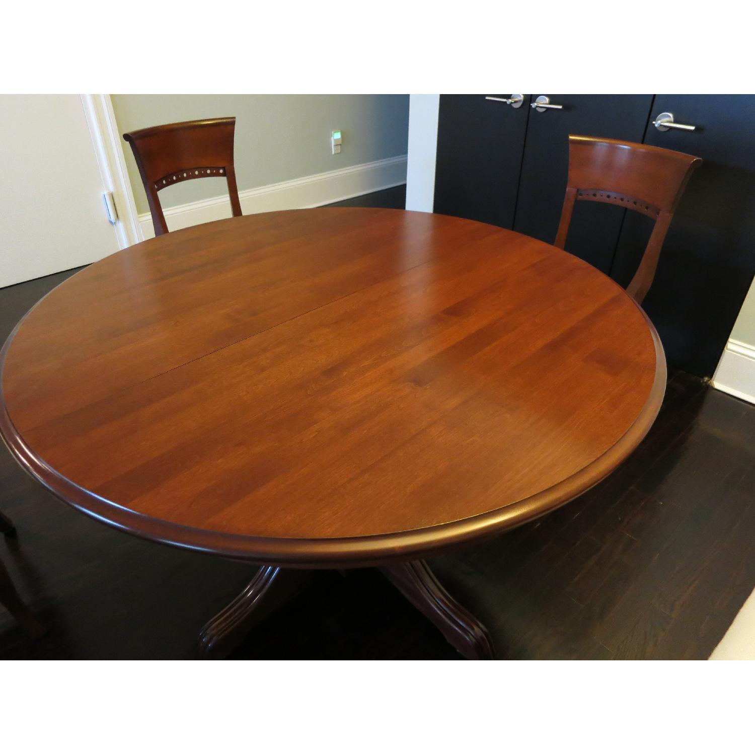 Canadel Round Extendable Dining Room Table w/ 4 Chairs - image-5