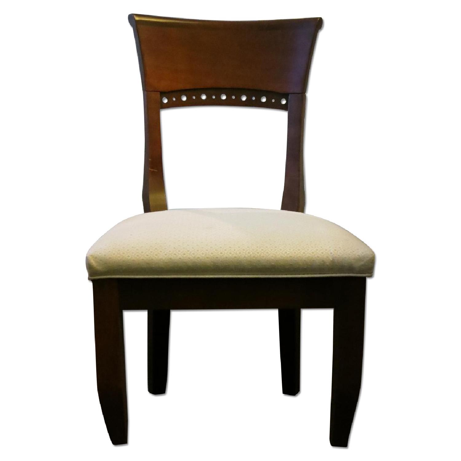 Canadel Round Extendable Dining Room Table w/ 4 Chairs - image-6