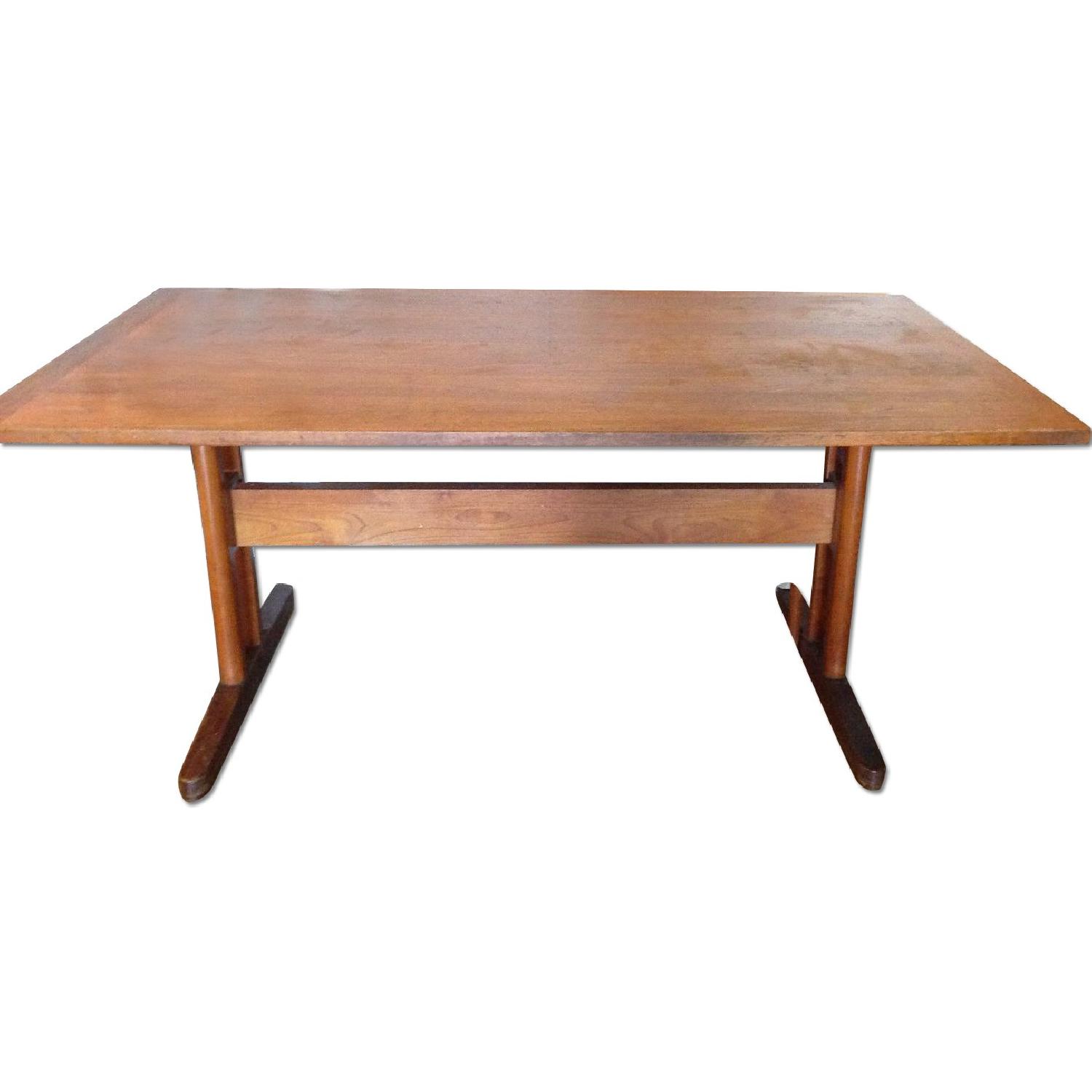 Mid Century Modern Danish Table w/ 6 Chairs - image-0