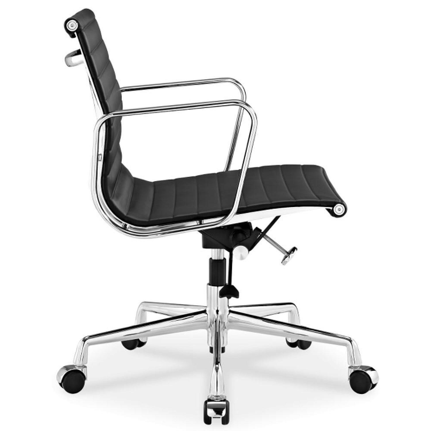 Eames Ribbed Management Office Chair Replica - image-2