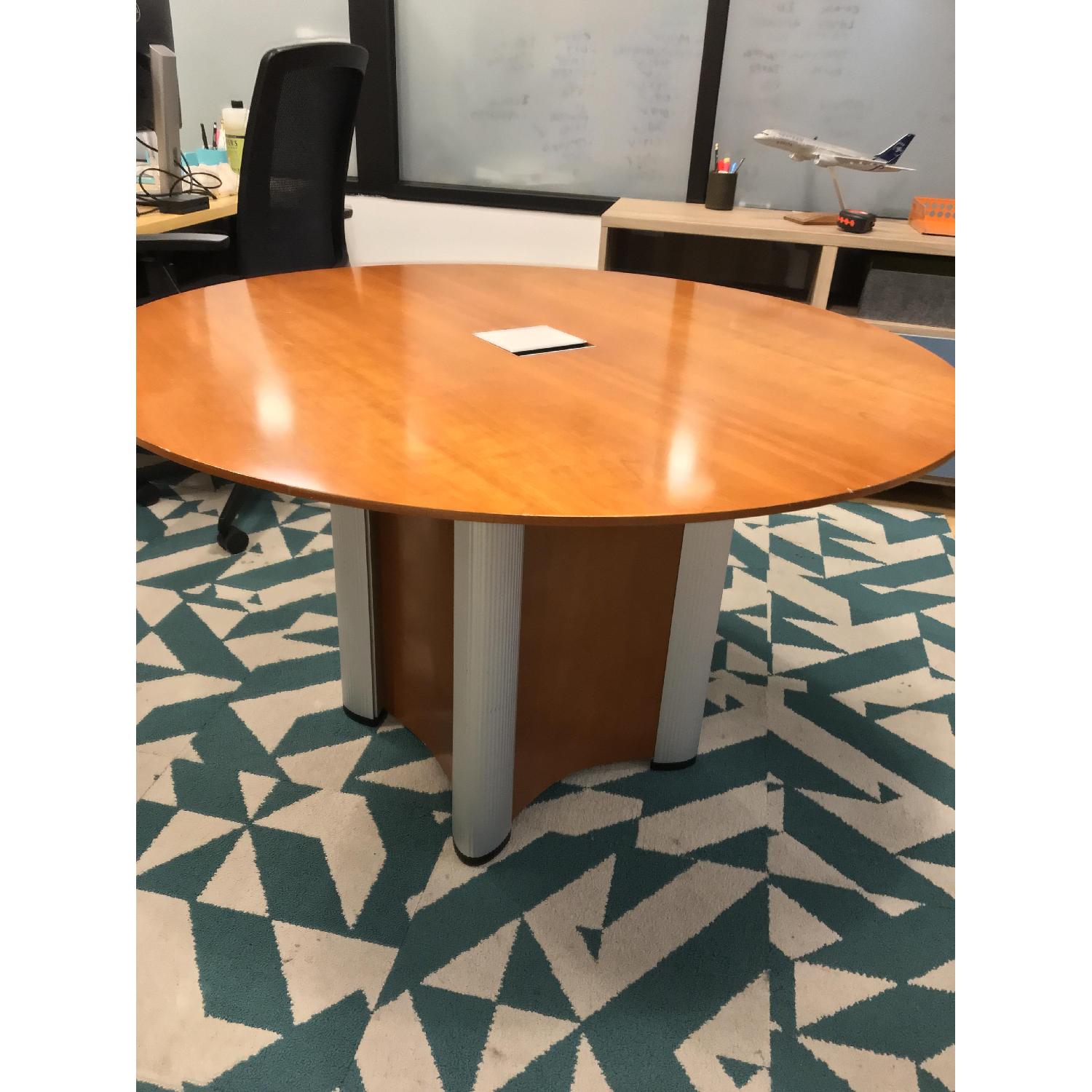 Nienkamper Round Vox Table - image-2