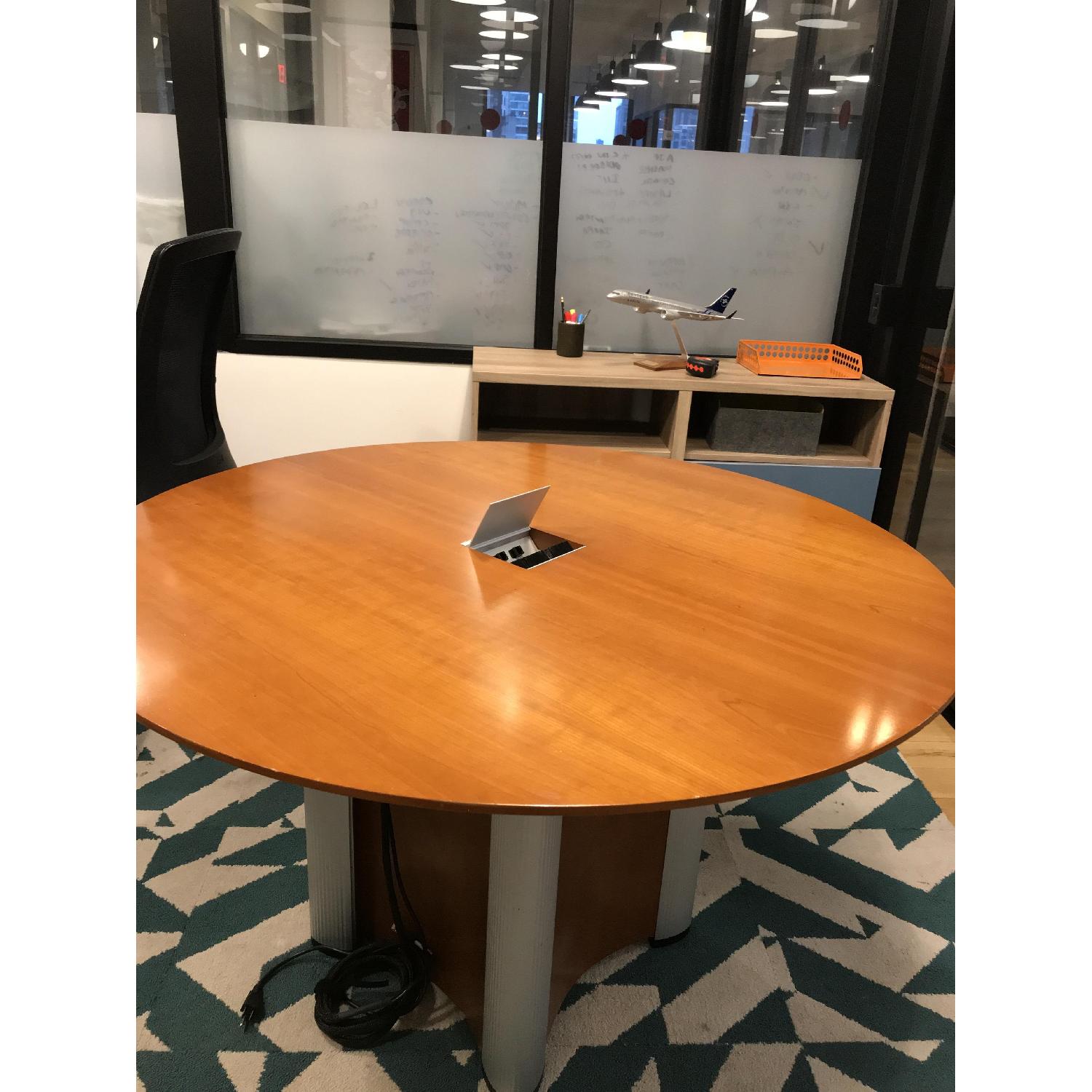 Nienkamper Round Vox Table - image-3