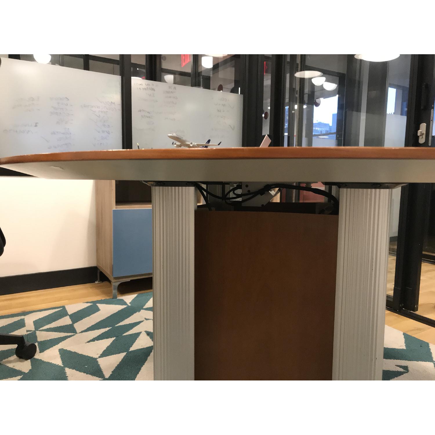 Nienkamper Round Vox Table - image-5