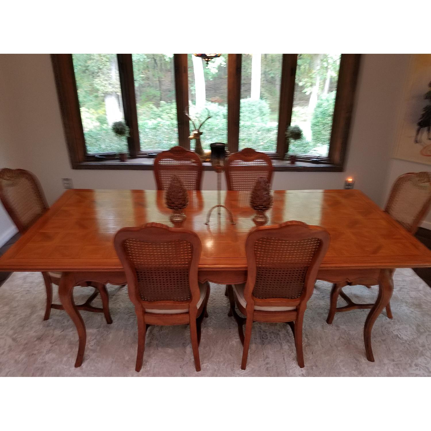 Baker Solid Oak Expandable Dining Table w/ 6 Chairs - AptDeco