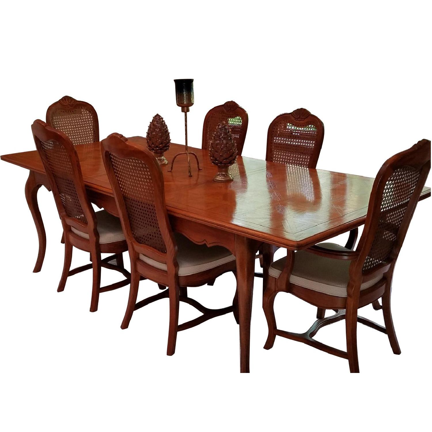 Baker Solid Oak Expandable Dining Table w/ 6 Chairs - AptDeco