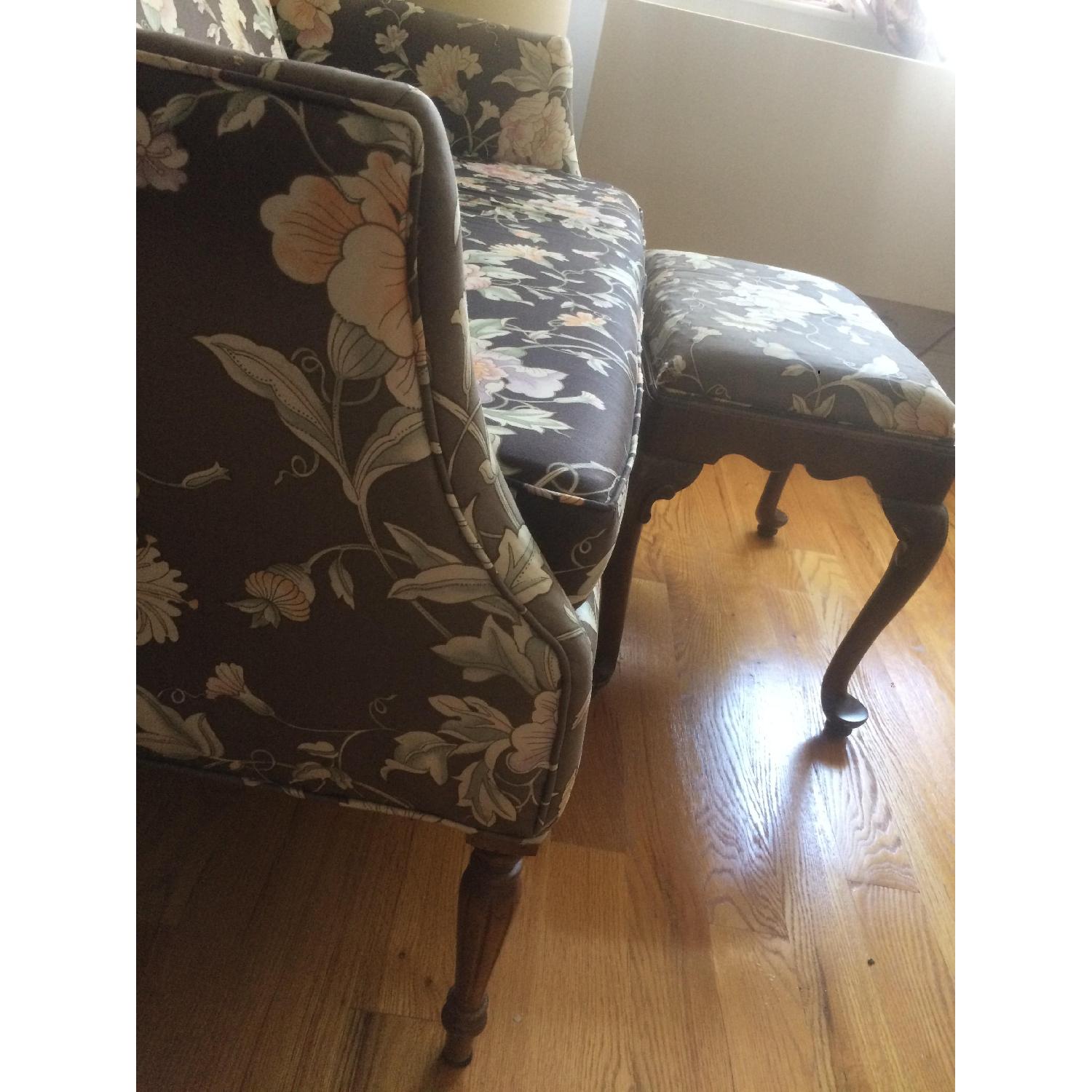Classic Sofa Floral Fabric Loveseat & Ottoman - image-3