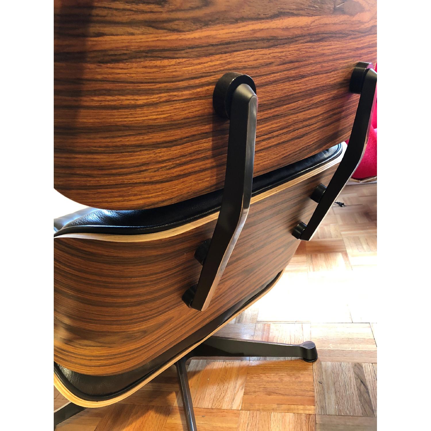 Eames Lounge Chair Reproduction in Black Aniline Leather - image-4