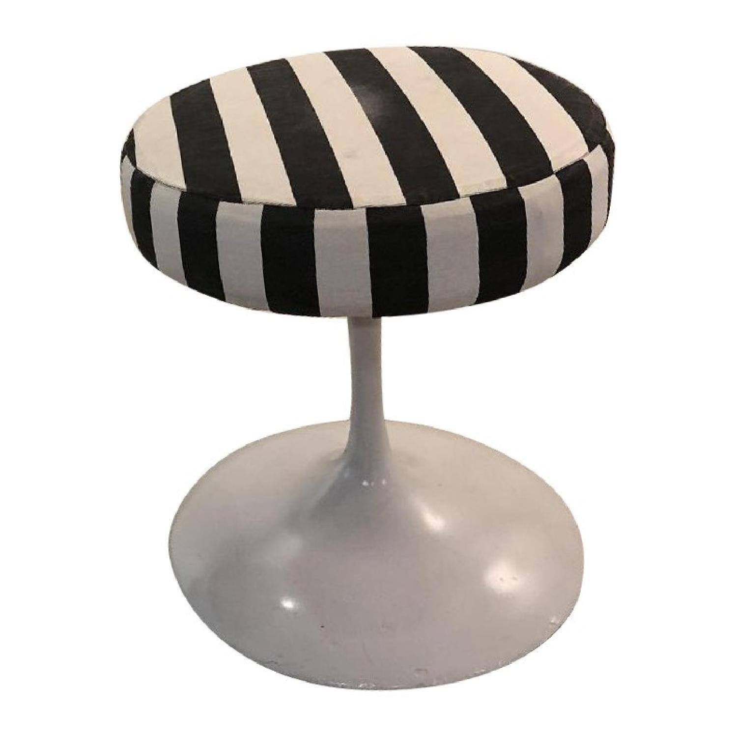 Saarinen Style Tulip Stools - image-8
